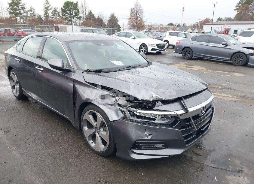 Photo 6 of 2018 Honda Accord TOURING (VIN 1HGCV1F96JA146796)