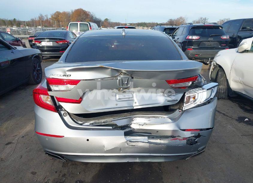 Photo 16 of 2018 Honda Accord TOURING (VIN 1HGCV1F96JA186439)