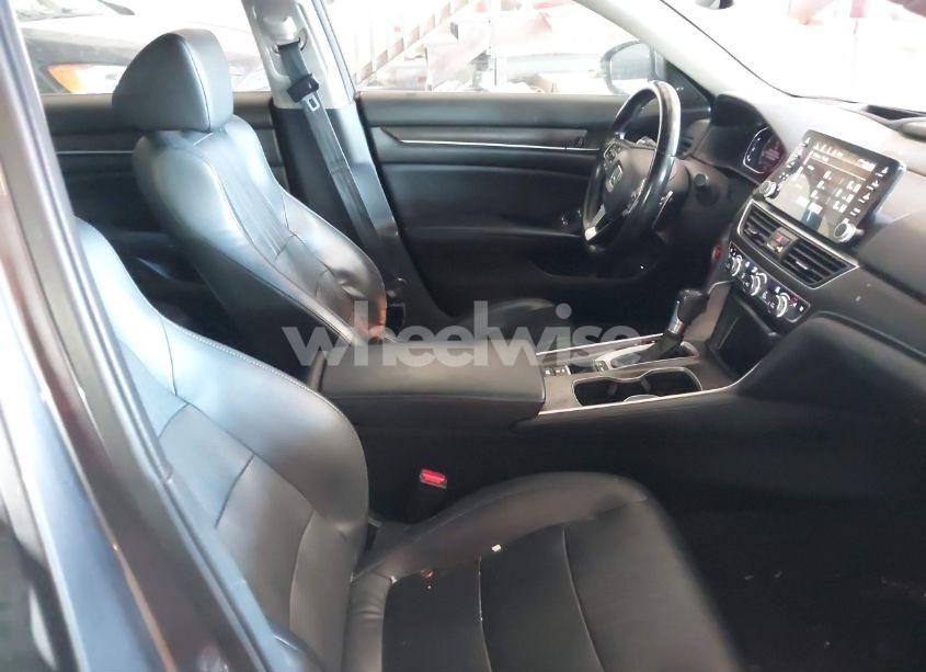 Photo 5 of 2018 Honda Accord TOURING (VIN 1HGCV1F97JA002674)