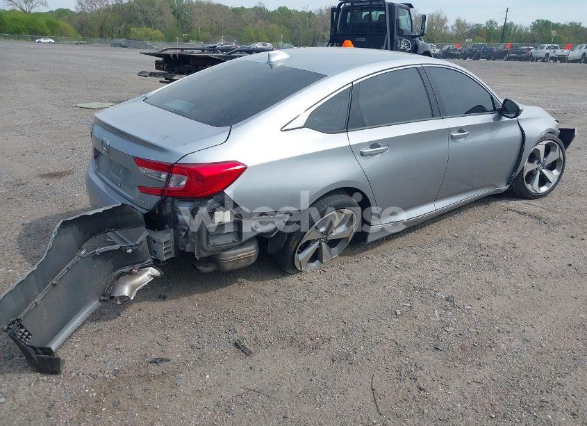 Photo 4 of 2018 Honda Accord TOURING (VIN 1HGCV1F97JA072451)