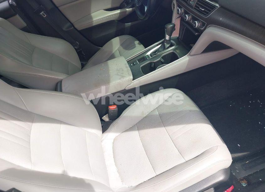 Photo 5 of 2018 Honda Accord TOURING (VIN 1HGCV1F97JA072451)