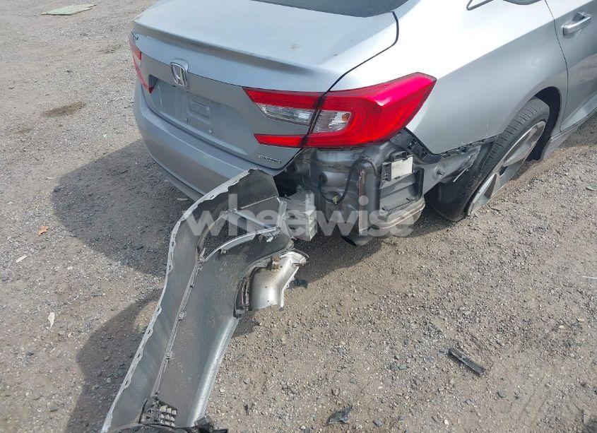 Photo 6 of 2018 Honda Accord TOURING (VIN 1HGCV1F97JA072451)