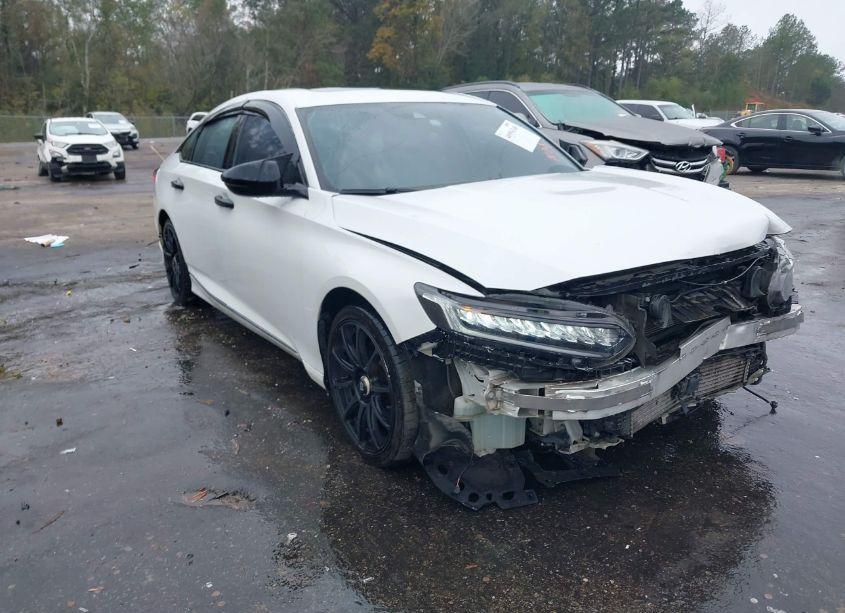 2018 Honda Accord TOURING (VIN 1HGCV1F97JA109577) main photo