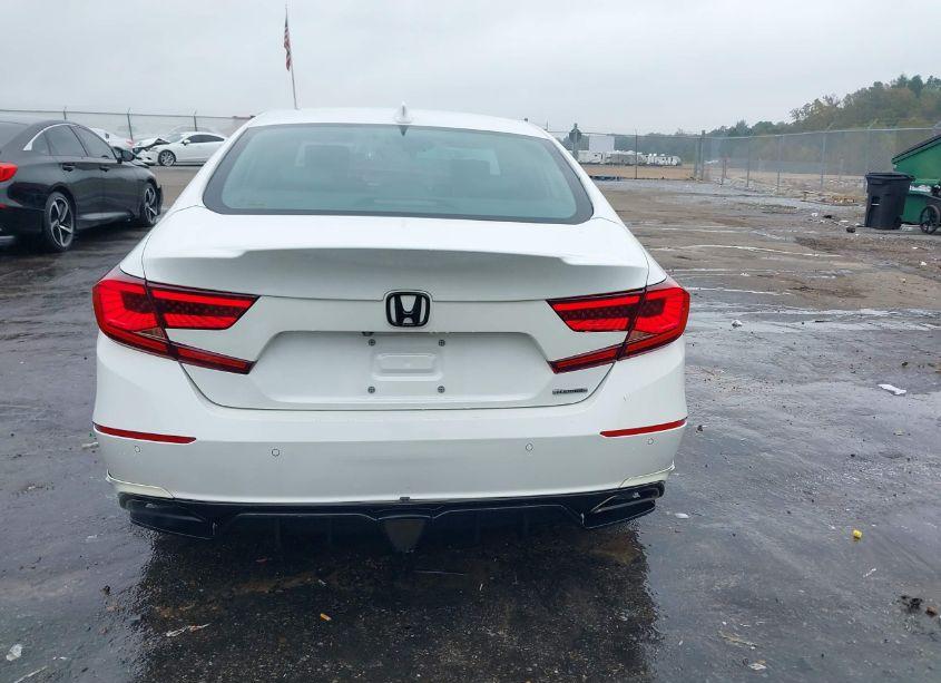 Photo 17 of 2018 Honda Accord TOURING (VIN 1HGCV1F97JA109577)