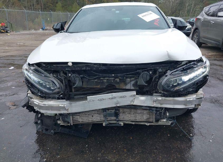 Photo 6 of 2018 Honda Accord TOURING (VIN 1HGCV1F97JA109577)