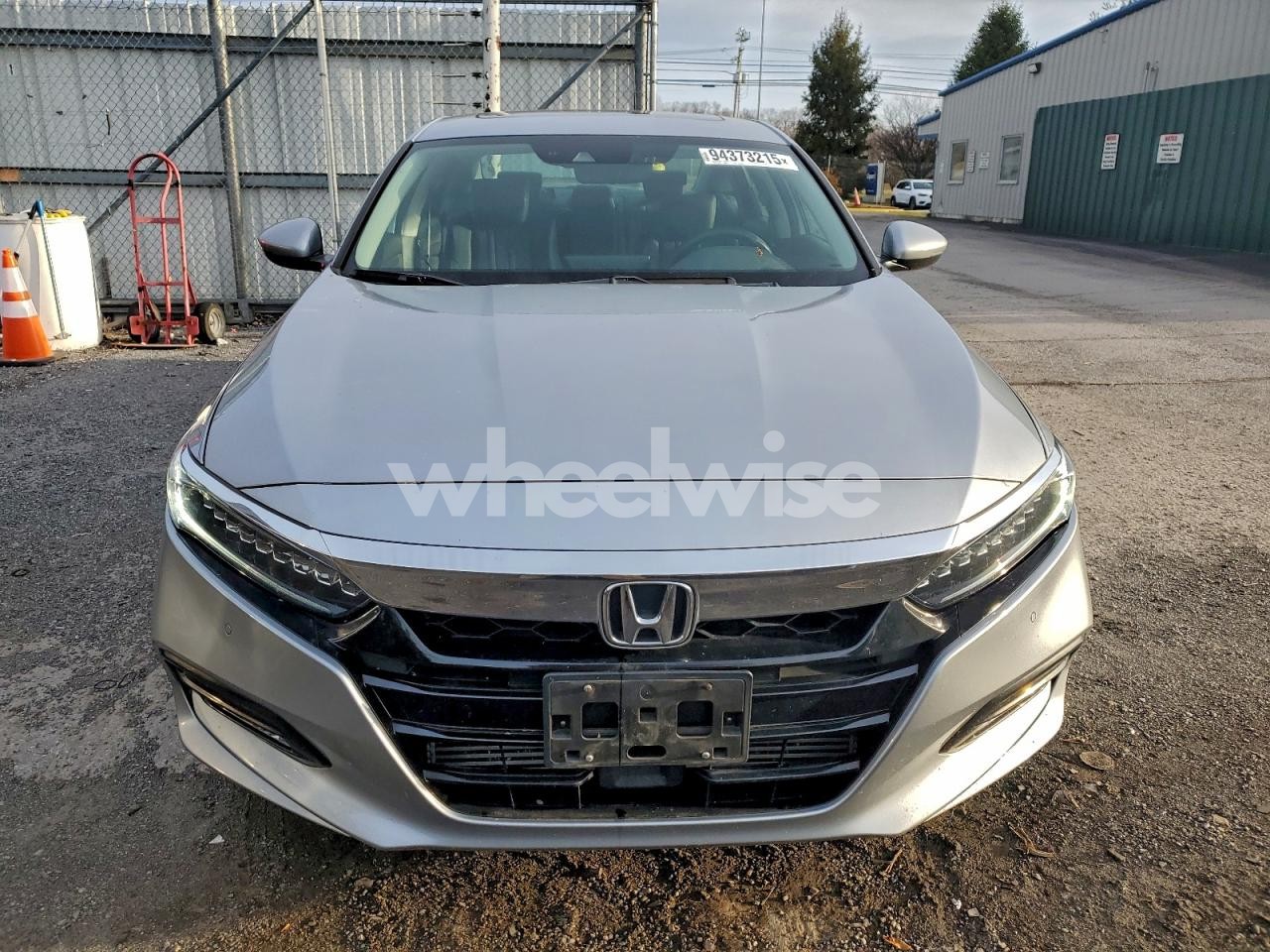 Photo 5 of 2018 HONDA ACCORD TOURING (VIN 1HGCV1F98JA040298)