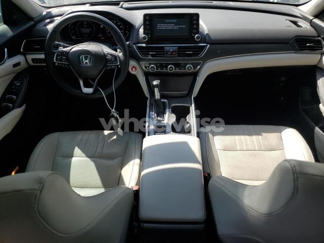 Photo 2 of 2018 HONDA ACCORD TOURING (VIN 1HGCV1F98JA132978)