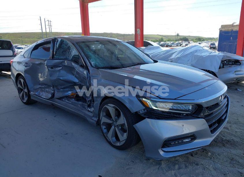 Photo 6 of 2018 Honda Accord TOURING (VIN 1HGCV1F98JA180710)