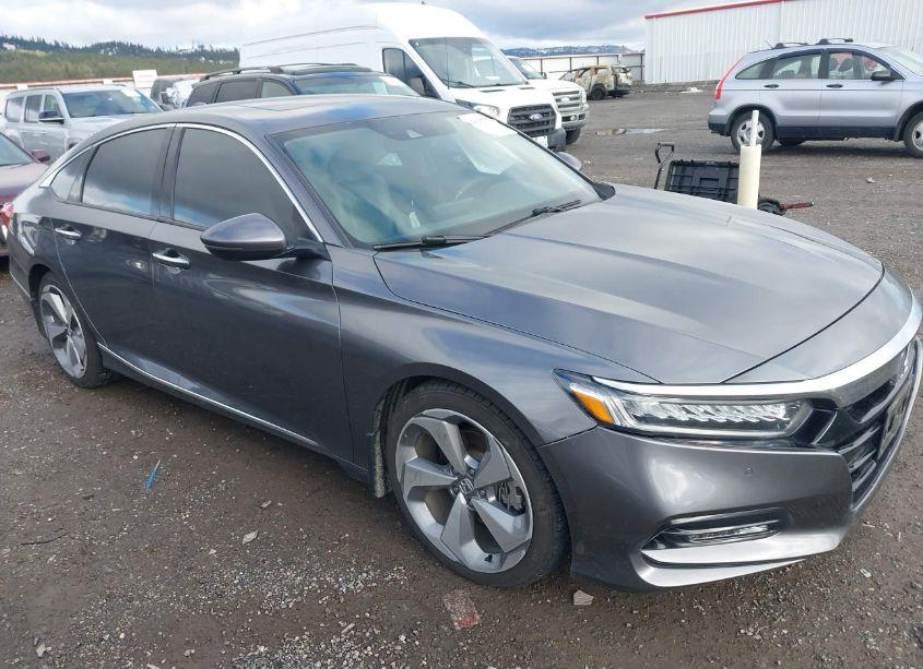 2018 Honda Accord TOURING (VIN 1HGCV1F99JA002093) main photo