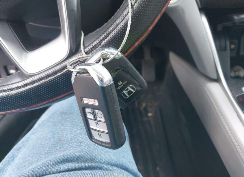 Photo 11 of 2018 Honda Accord TOURING (VIN 1HGCV1F99JA002093)