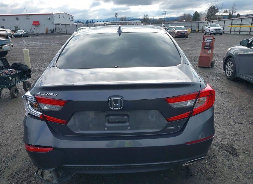 Photo 16 of 2018 Honda Accord TOURING (VIN 1HGCV1F99JA002093)