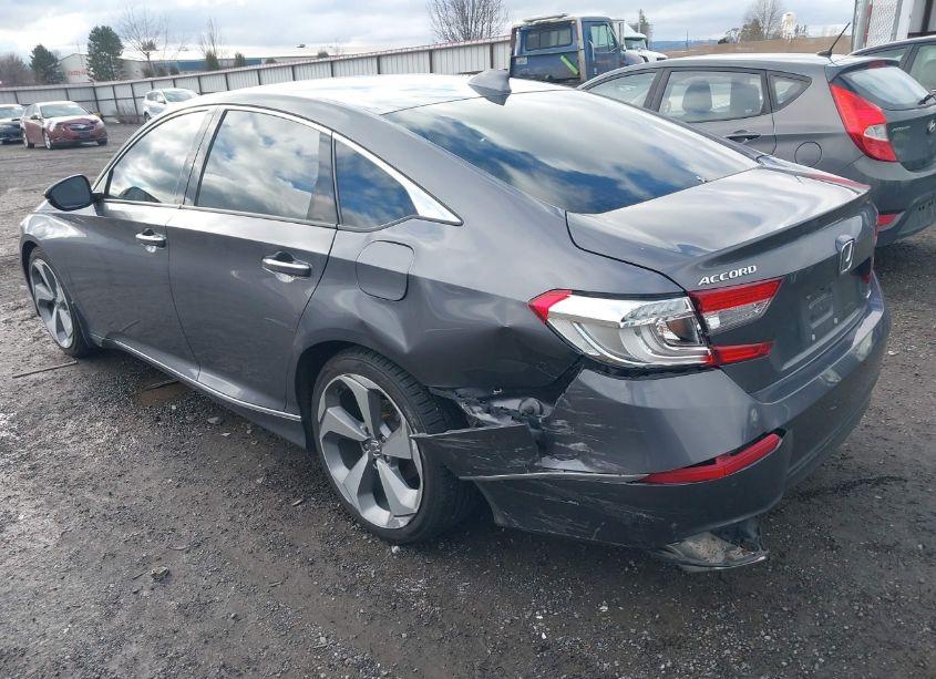 Photo 3 of 2018 Honda Accord TOURING (VIN 1HGCV1F99JA002093)