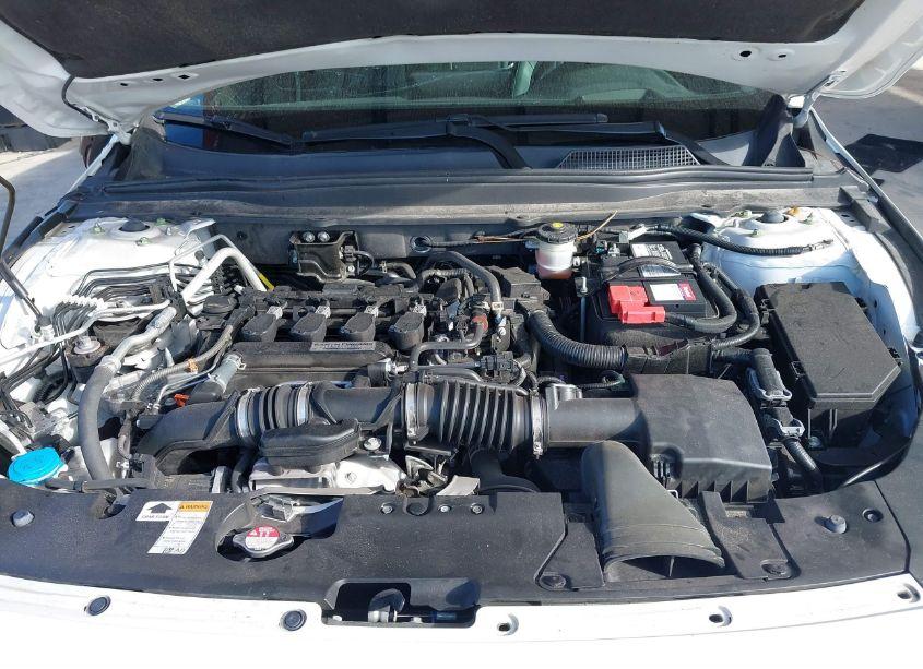 Photo 10 of 2018 Honda Accord TOURING (VIN 1HGCV1F99JA067381)