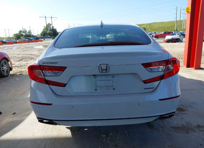 Photo 16 of 2018 Honda Accord TOURING (VIN 1HGCV1F99JA067381)