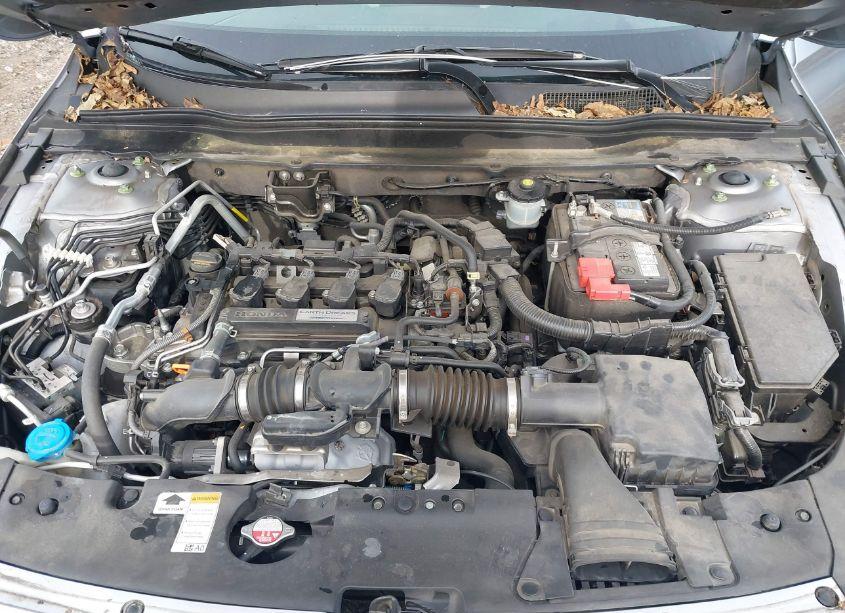 Photo 10 of 2018 Honda Accord TOURING (VIN 1HGCV1F99JA077764)