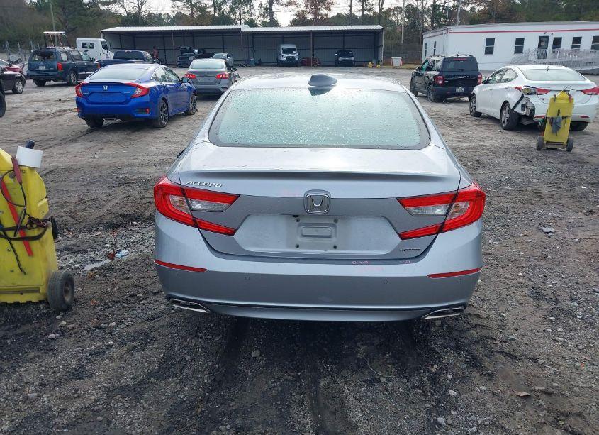 Photo 17 of 2018 Honda Accord TOURING (VIN 1HGCV1F99JA077764)