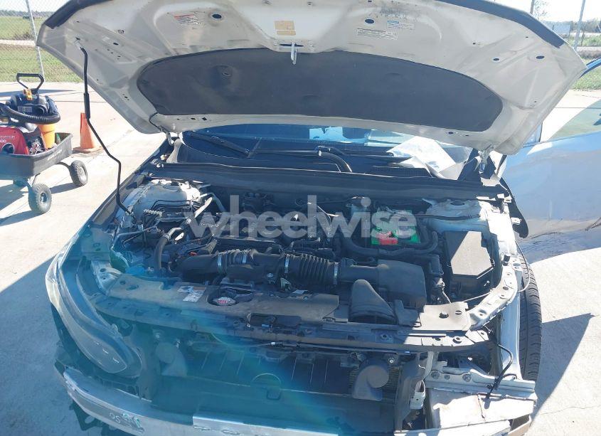 Photo 10 of 2018 Honda Accord TOURING (VIN 1HGCV1F99JA140359)