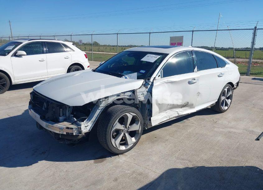 Photo 2 of 2018 Honda Accord TOURING (VIN 1HGCV1F99JA140359)