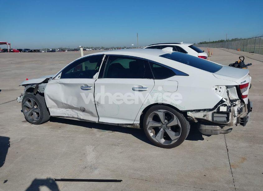 Photo 6 of 2018 Honda Accord TOURING (VIN 1HGCV1F99JA140359)