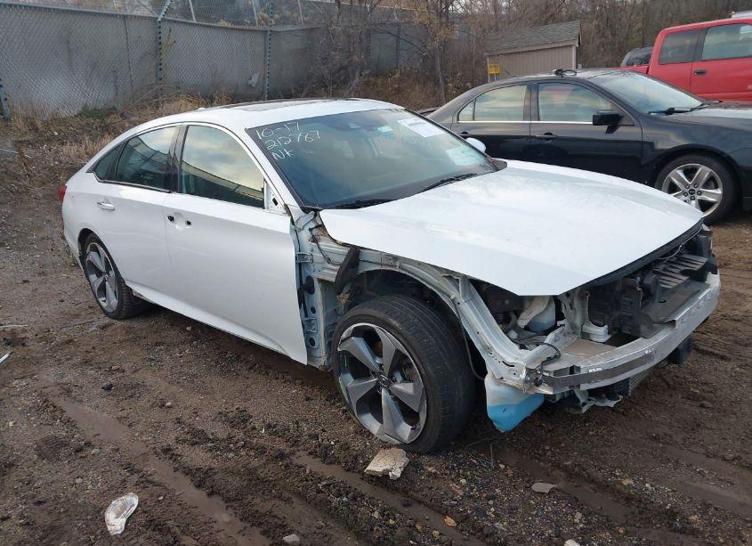 2018 Honda Accord TOURING (VIN 1HGCV1F99JA802814) main photo