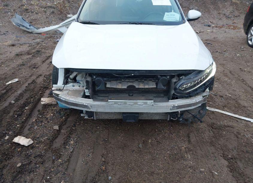 Photo 6 of 2018 Honda Accord TOURING (VIN 1HGCV1F99JA802814)