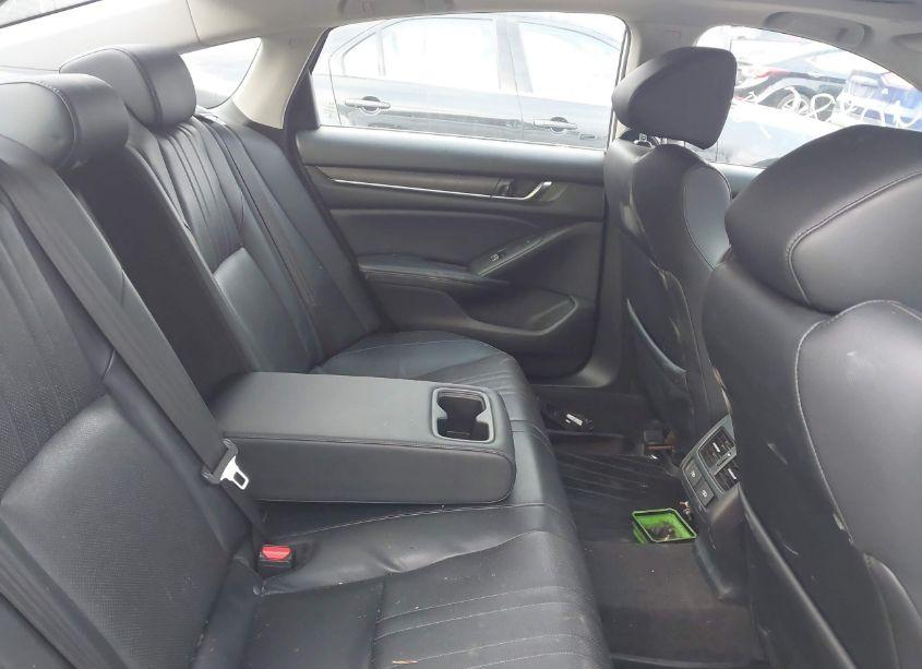Photo 8 of 2018 Honda Accord TOURING (VIN 1HGCV1F99JA802814)