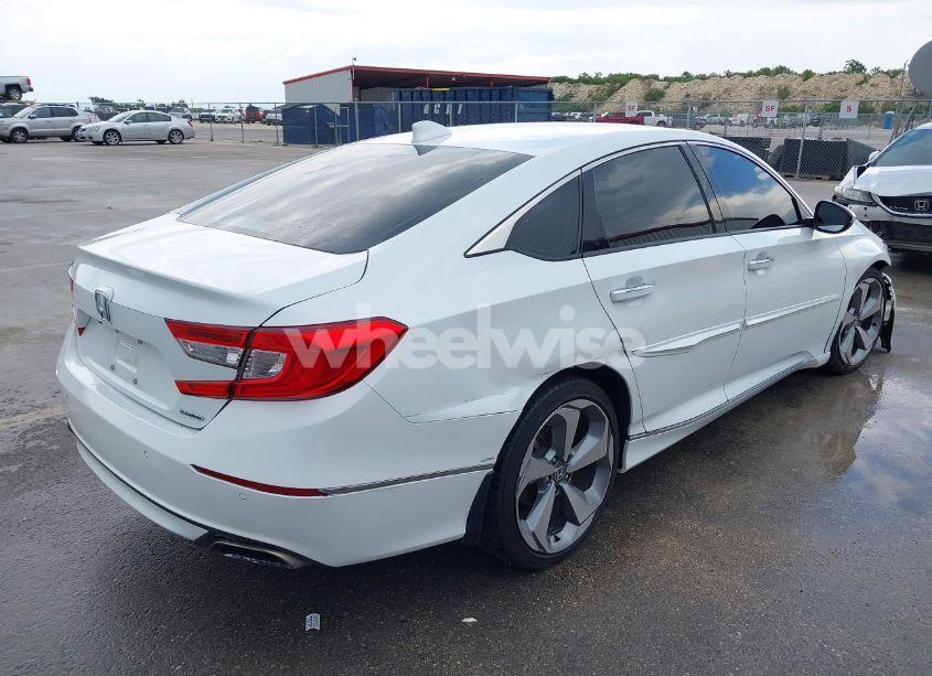 Photo 4 of 2018 Honda Accord TOURING (VIN 1HGCV1F9XJA047799)