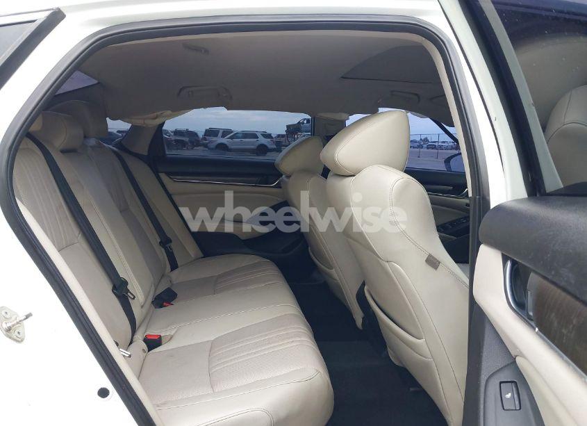 Photo 8 of 2018 Honda Accord TOURING (VIN 1HGCV1F9XJA047799)