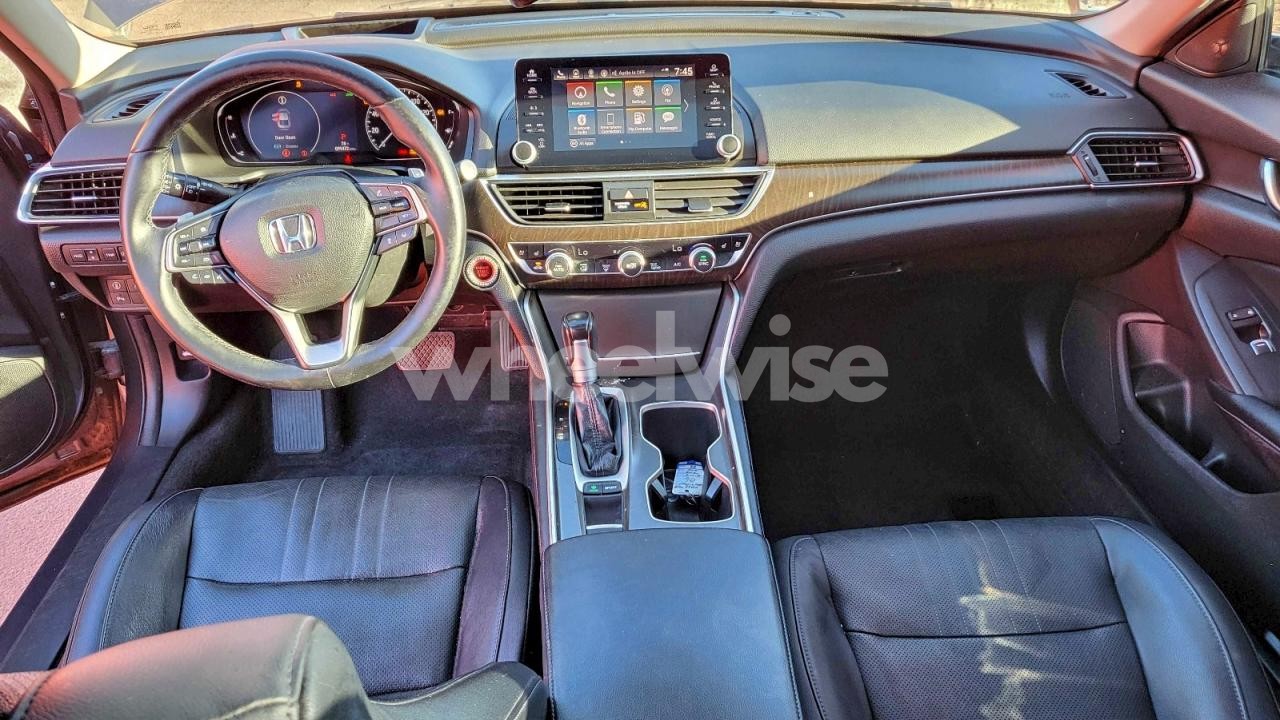 Photo 9 of 2018 HONDA ACCORD TOURING (VIN 1HGCV1F9XJA076588)