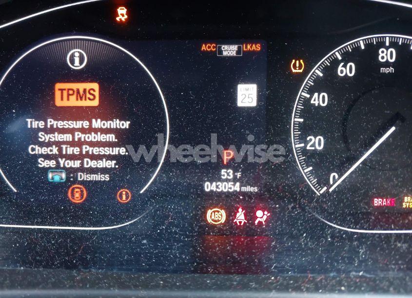 Photo 14 of 2018 Honda Accord TOURING (VIN 1HGCV1F9XJA078650)