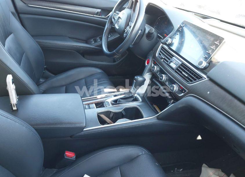 Photo 5 of 2018 Honda Accord TOURING (VIN 1HGCV1F9XJA078650)