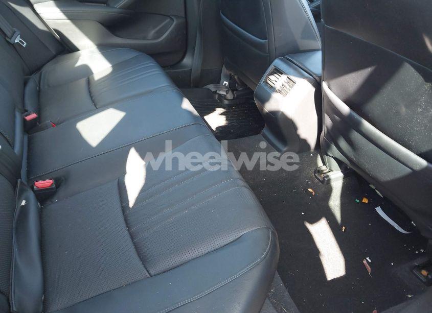 Photo 8 of 2018 Honda Accord TOURING (VIN 1HGCV1F9XJA078650)