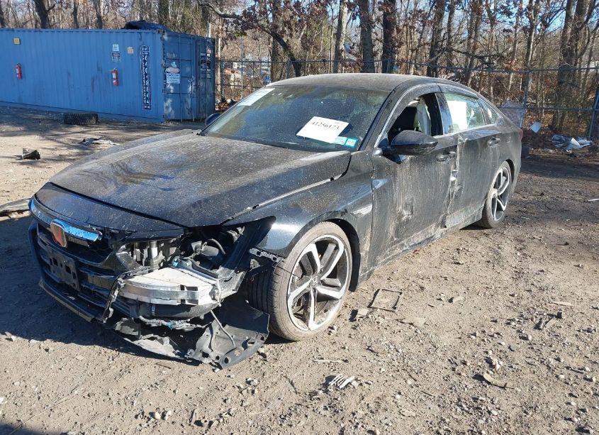 Photo 2 of 2018 Honda Accord SPORT 2.0T (VIN 1HGCV2E30JA043960)