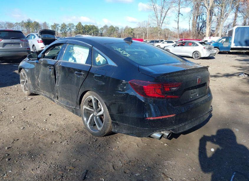 Photo 3 of 2018 Honda Accord SPORT 2.0T (VIN 1HGCV2E30JA043960)