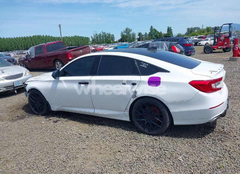 Photo 14 of 2019 Honda Accord SPORT 2.0T (VIN 1HGCV2E31KA019605)