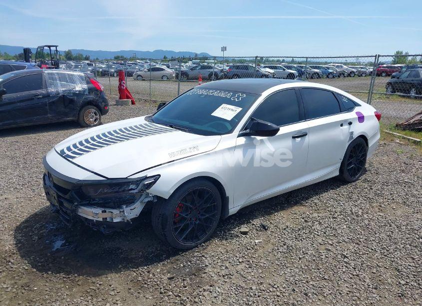 Photo 2 of 2019 Honda Accord SPORT 2.0T (VIN 1HGCV2E31KA019605)