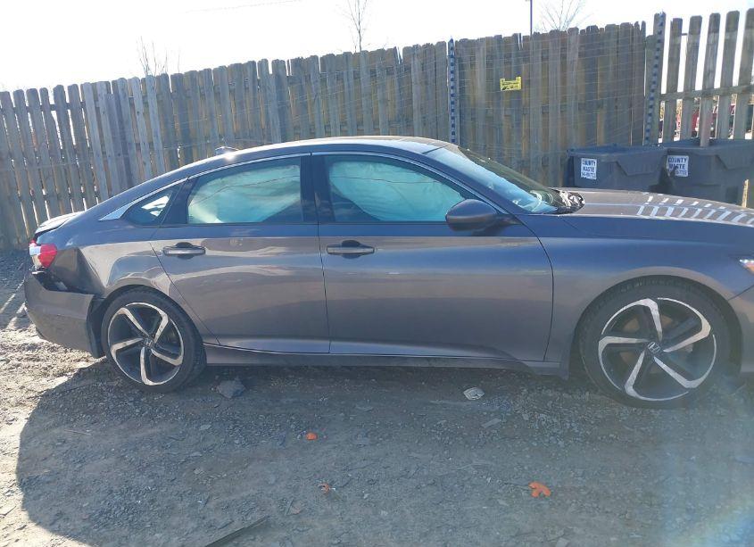 Photo 13 of 2018 Honda Accord SPORT 2.0T (VIN 1HGCV2E33JA042933)