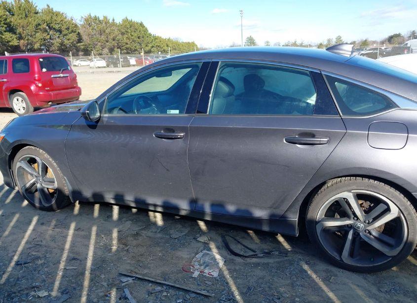 Photo 14 of 2018 Honda Accord SPORT 2.0T (VIN 1HGCV2E33JA042933)