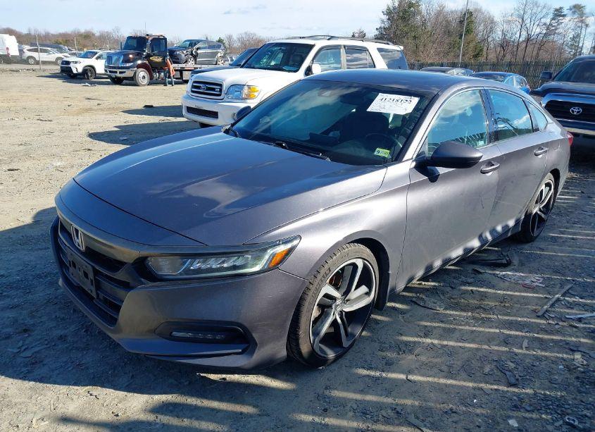 Photo 2 of 2018 Honda Accord SPORT 2.0T (VIN 1HGCV2E33JA042933)