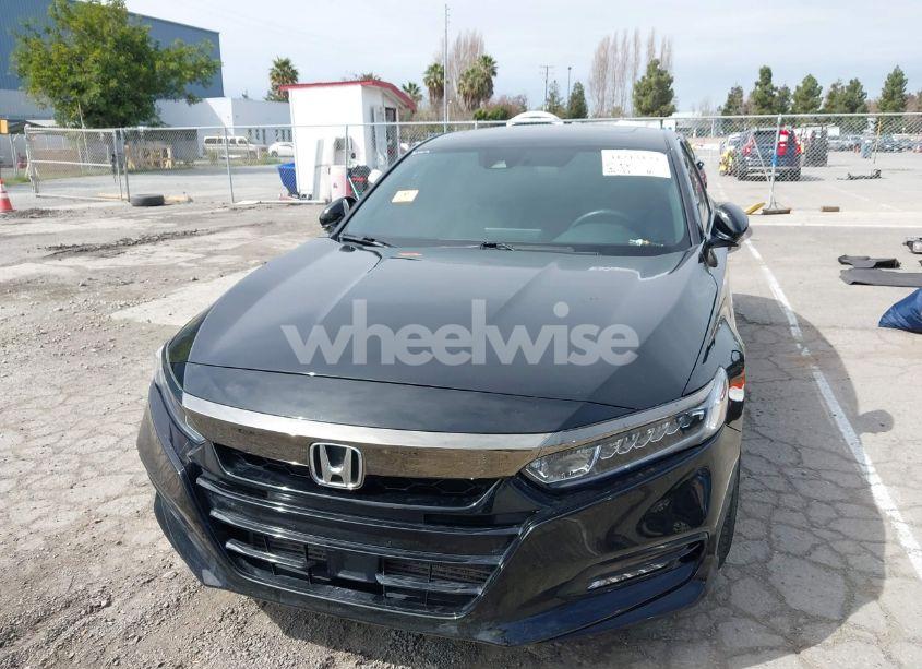 Photo 12 of 2018 Honda Accord SPORT 2.0T (VIN 1HGCV2E38JA048162)