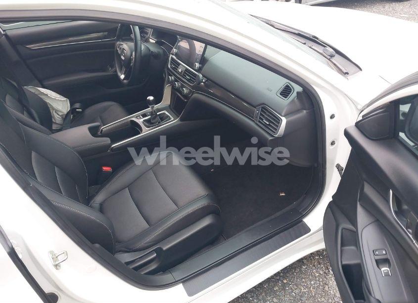 Photo 5 of 2019 Honda Accord SPORT 2.0T (VIN 1HGCV2E38KA016216)