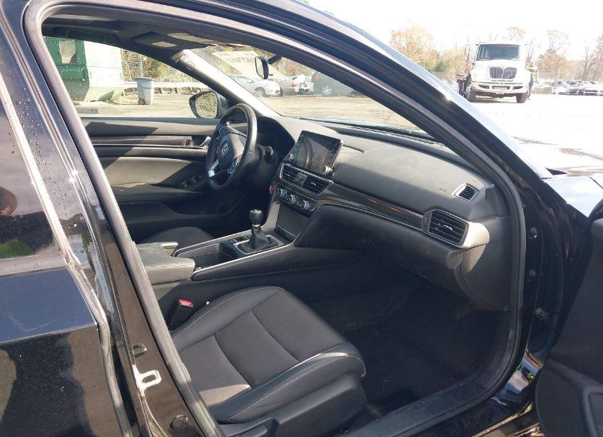 Photo 5 of 2020 Honda Accord SPORT 2.0T (VIN 1HGCV2E38LA005217)