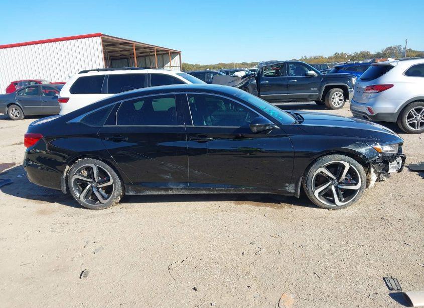 Photo 13 of 2018 Honda Accord SPORT 2.0T (VIN 1HGCV2E39JA020418)