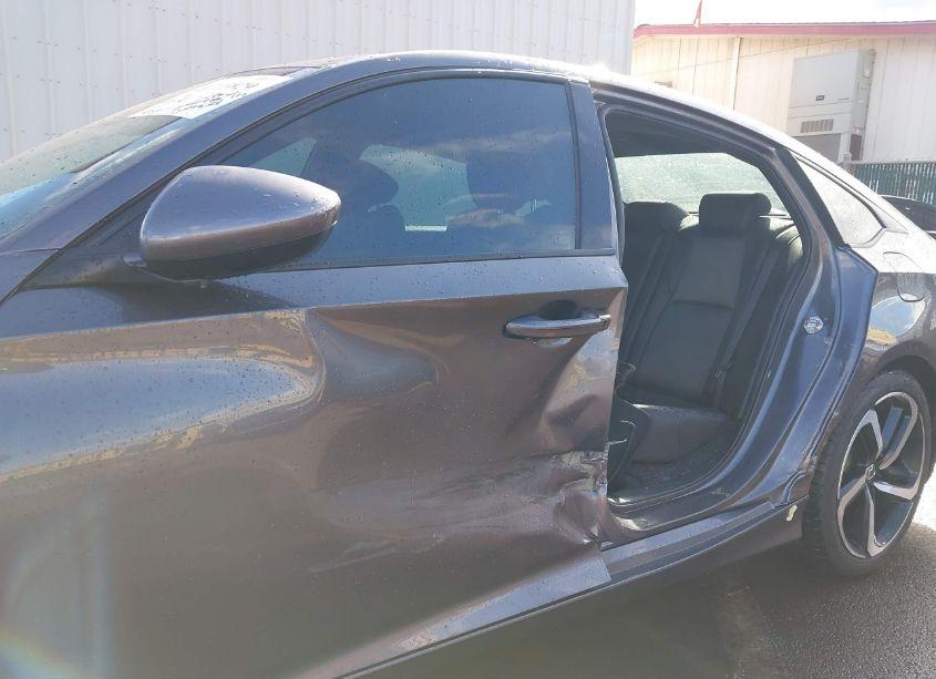 Photo 6 of 2019 Honda Accord SPORT 2.0T (VIN 1HGCV2E3XKA000924)