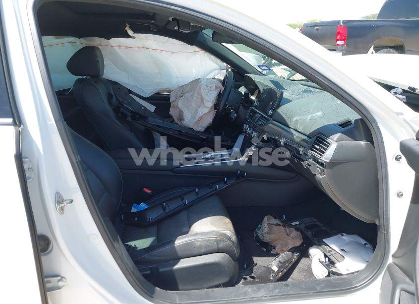 Photo 5 of 2019 Honda Accord SPORT 2.0T (VIN 1HGCV2F30KA016435)