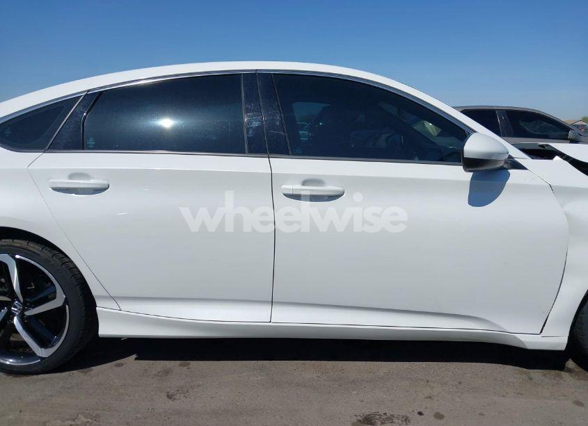 Photo 14 of 2019 Honda Accord SPORT 2.0T (VIN 1HGCV2F30KA023076)