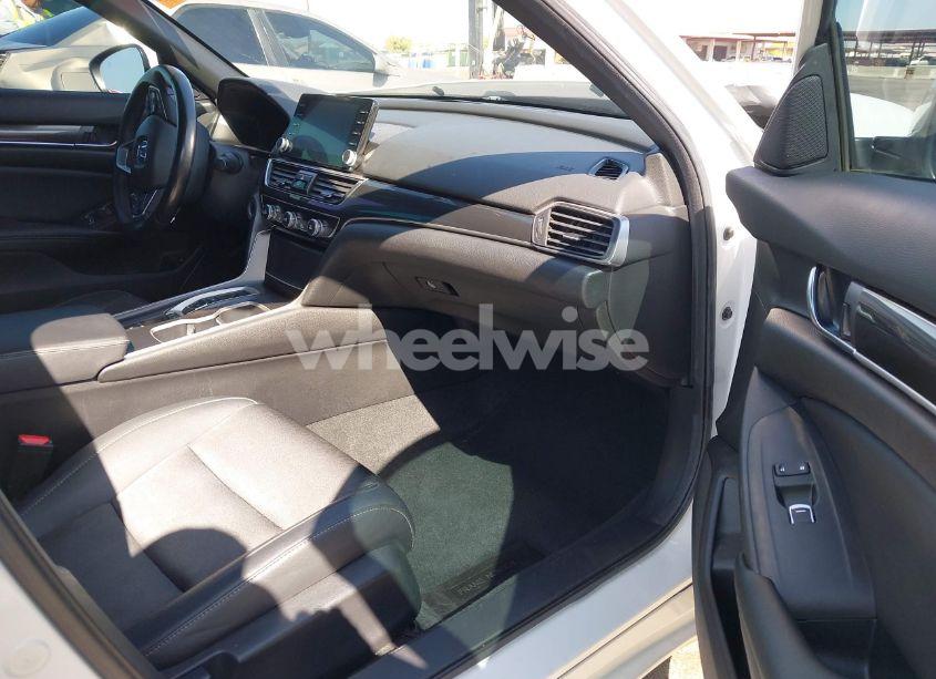 Photo 5 of 2019 Honda Accord SPORT 2.0T (VIN 1HGCV2F30KA023076)