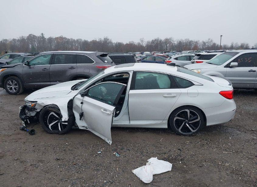 Photo 14 of 2022 Honda Accord SPORT 2.0T (VIN 1HGCV2F30NA001096)