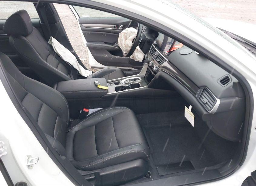 Photo 5 of 2022 Honda Accord SPORT 2.0T (VIN 1HGCV2F30NA001096)