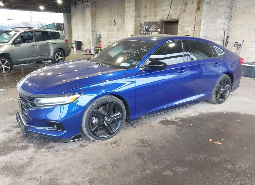 Photo 2 of 2022 Honda Accord SPORT 2.0T (VIN 1HGCV2F30NA005438)